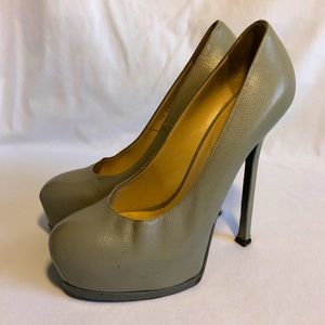 Yves Saint Laurent Platform Pumps